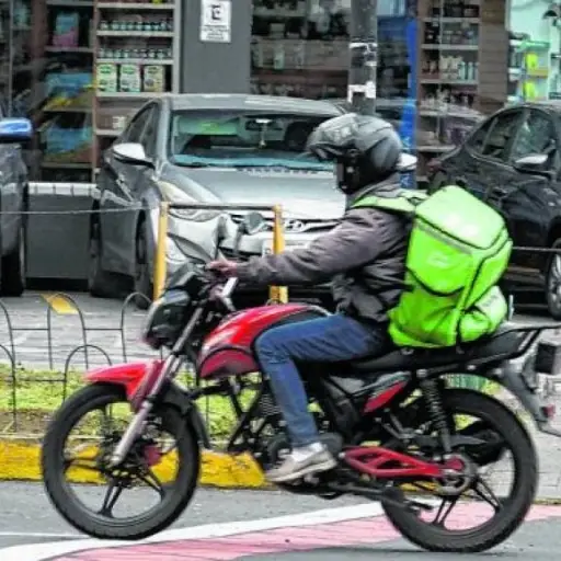 Detienen en Cuenca a un falso repartidor de delivery que transportaba marihuana en su mochila