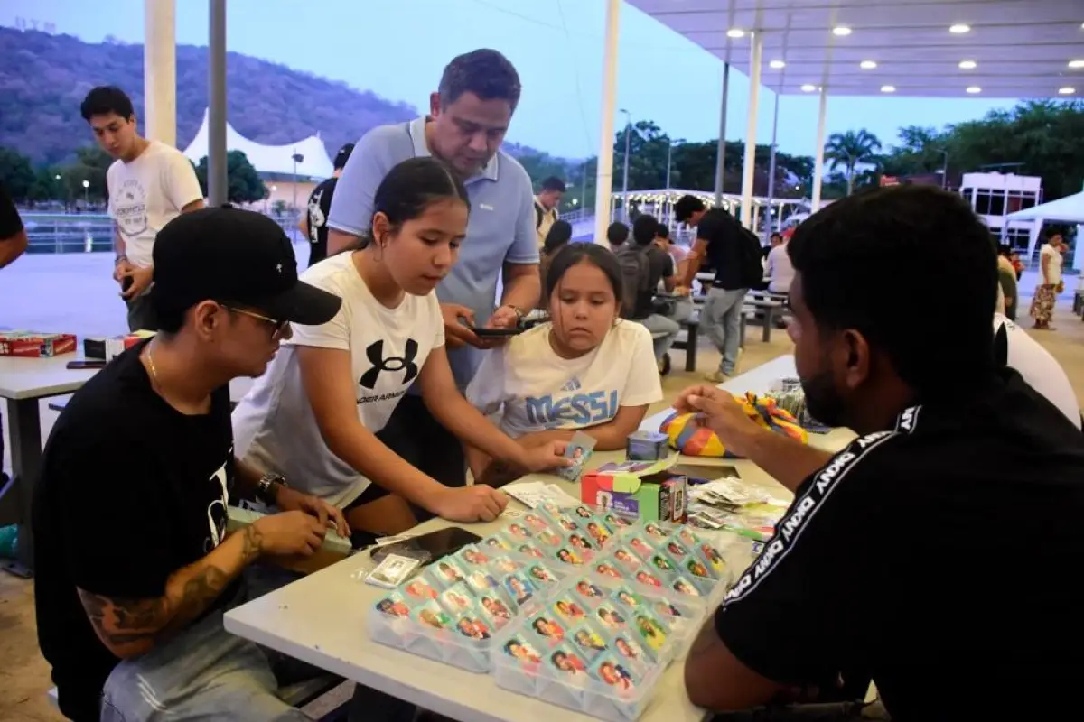 ÁLBUM PANINI MUNDIAL 2026 PORTOVIEJO LA ROTONDA.