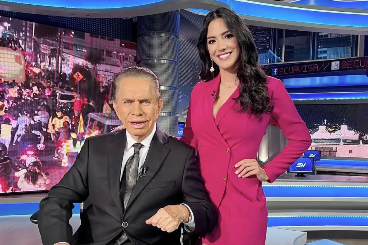 Alejandra Proaño junto a Alfonso Espinosa de los Monteros.