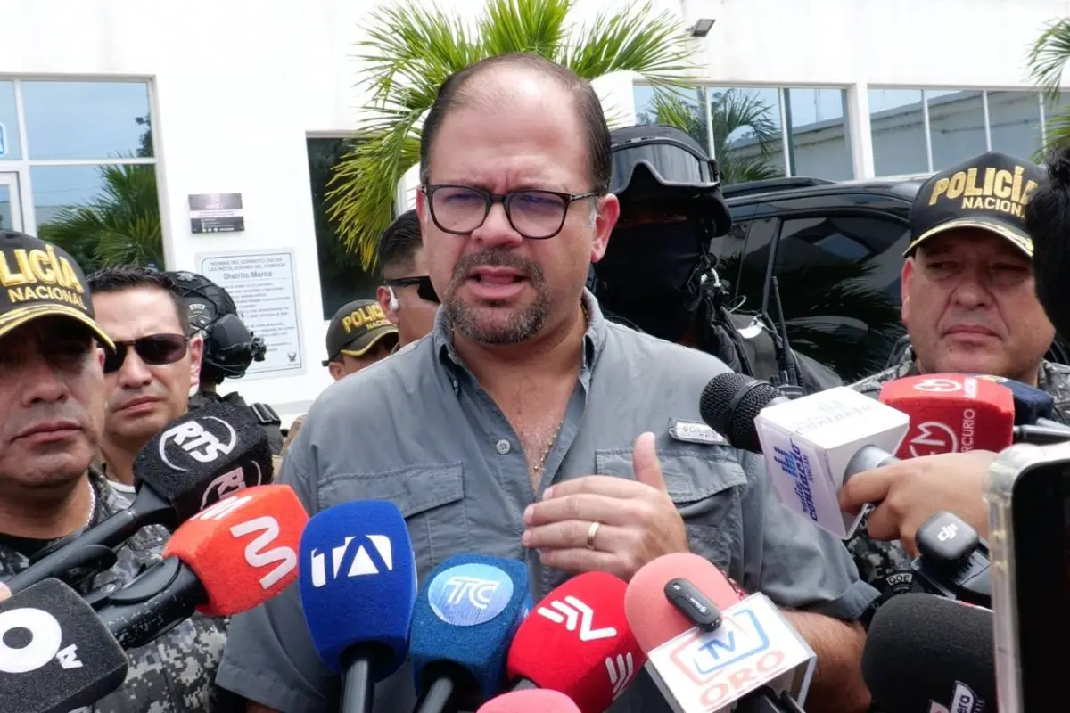 John Reimberg, ministro del Interior anunció que el Municipio le debe 800 mil dólares a la Agencia de Tránsito de Manta., Foto: El Diario