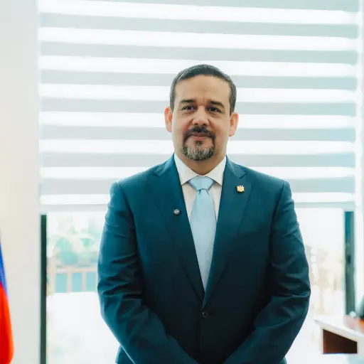 Carlos Encalada asume la Prefectura del Guayas tras la salida de Marcela Aguiñaga