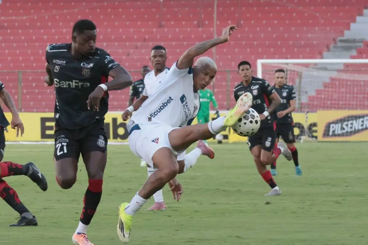 Liga de Quito logró un agónico triunfo en su estadio en el arranque de la fecha 14 de la Liga Ecuabet., Foto: Apifoto