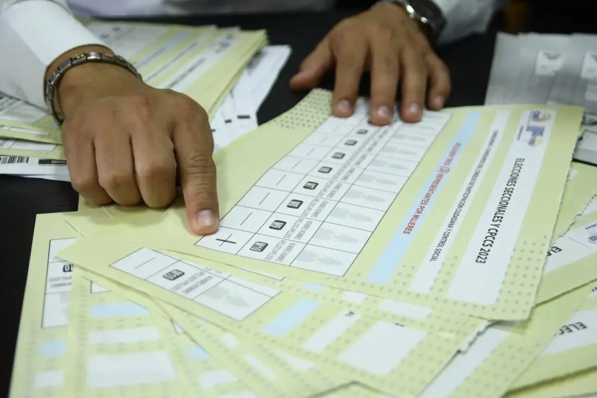 Elecciones seccionales en Ecuador CNE imprimirá 89 millones de papeletas para los comicios de 2026