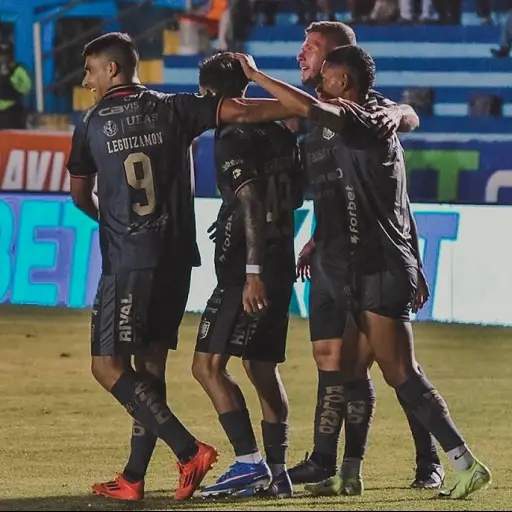 Libertad FC cayó en el Reina del Cisne ante un Deportivo Cuenca que acecha los primeros lugares