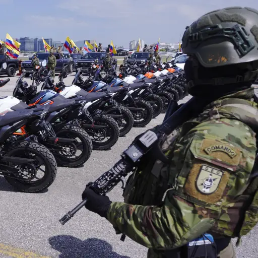 Llegan refuerzos para las Fuerzas Armadas en Guayas: Reciben 139 vehículos entre camionetas y motos