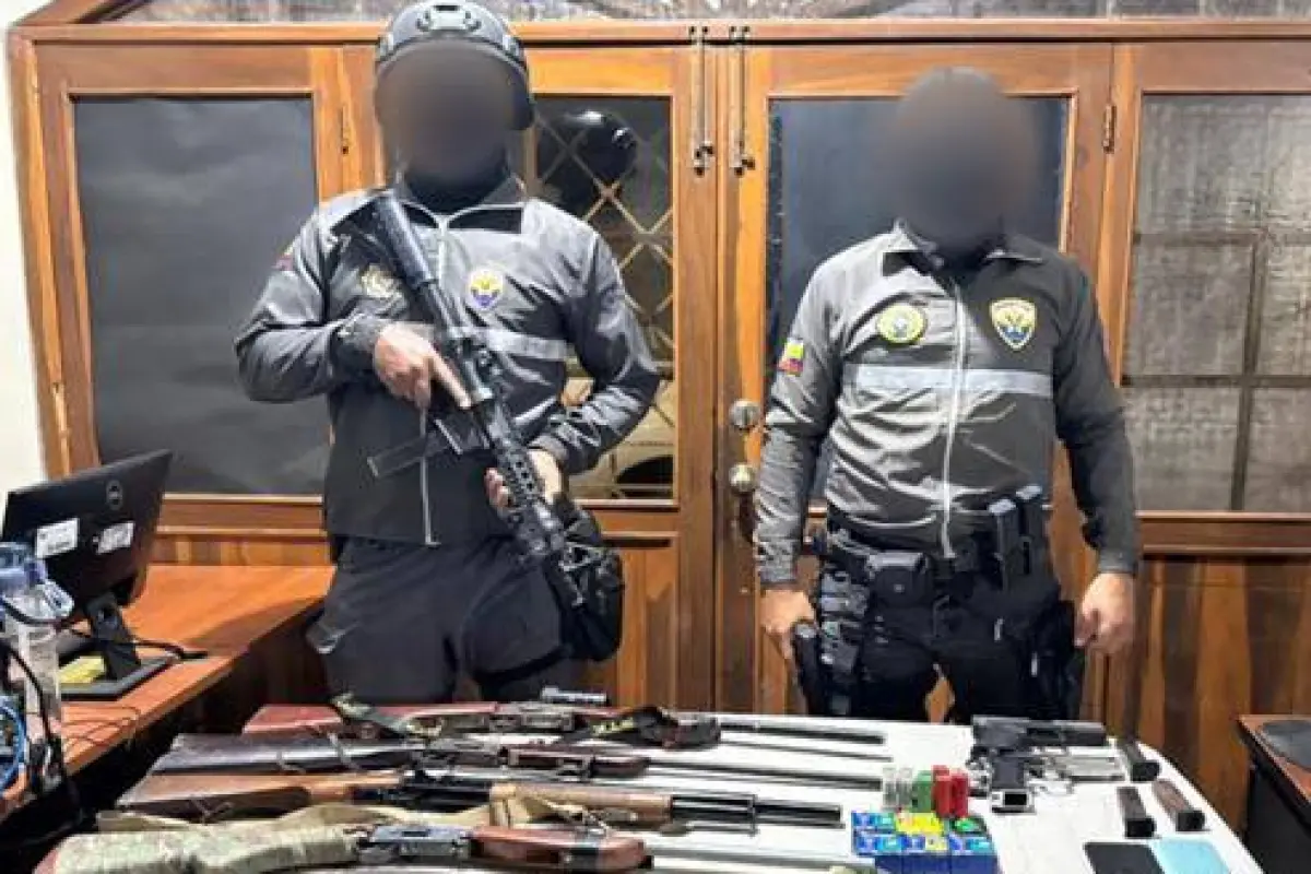 Guayas operativo policial decomisa arsenal vinculado a grupo criminal en Simón Bolívar