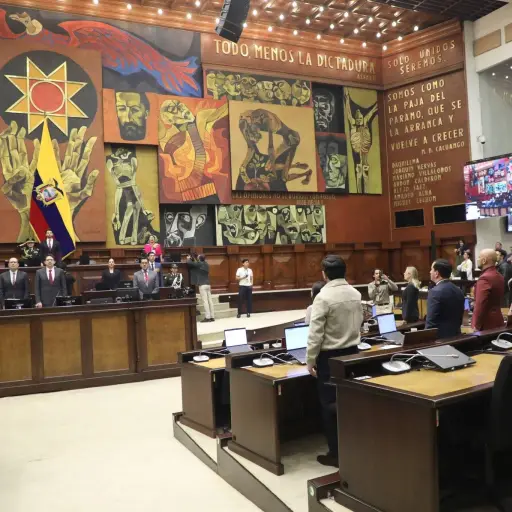 Correísmo y PSC exigen explicaciones al Gobierno por problemas con el abastecimiento de combustibles
