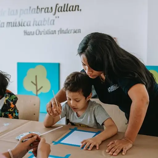 Atención integral y programas comunitarios amplían cobertura social en Guayaquil