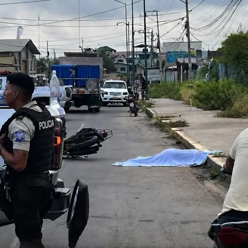 Una comerciante de mariscos salía a trabajar y fue asesinada en plena vía pública, en Huaquillas