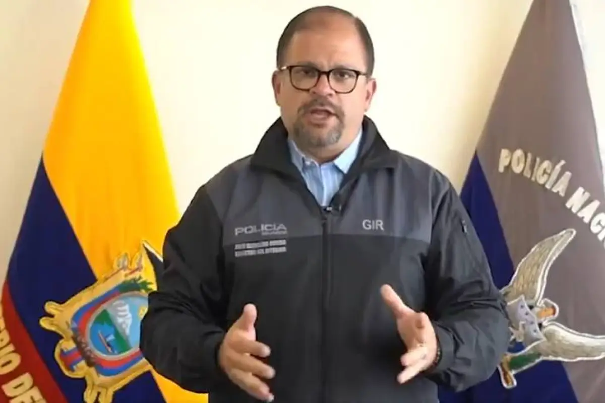 Ministro ecuatoriano John Reimberg alerta robo de energía hacia Colombia
