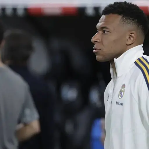 Kylian Mbappé queda fuera de la convocatoria del Real Madrid para el Clásico