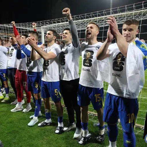 Edin Džeko lidera la nómina de 26 jugadores de Bosnia-Herzegovina tras la histórica clasificación ante Italia