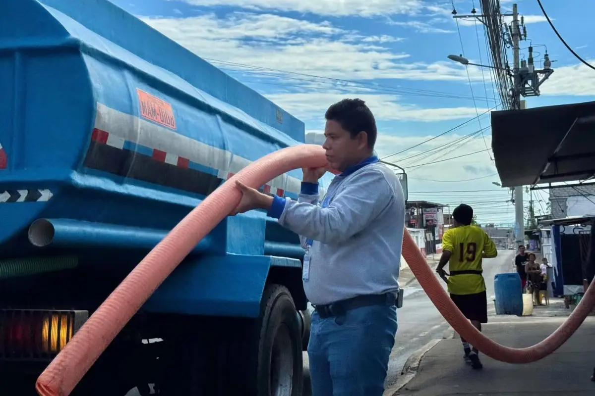 El plan de contingencia por tanqueros se mantiene activo en barrios la parroquia Eloy Alfaro., El Diario