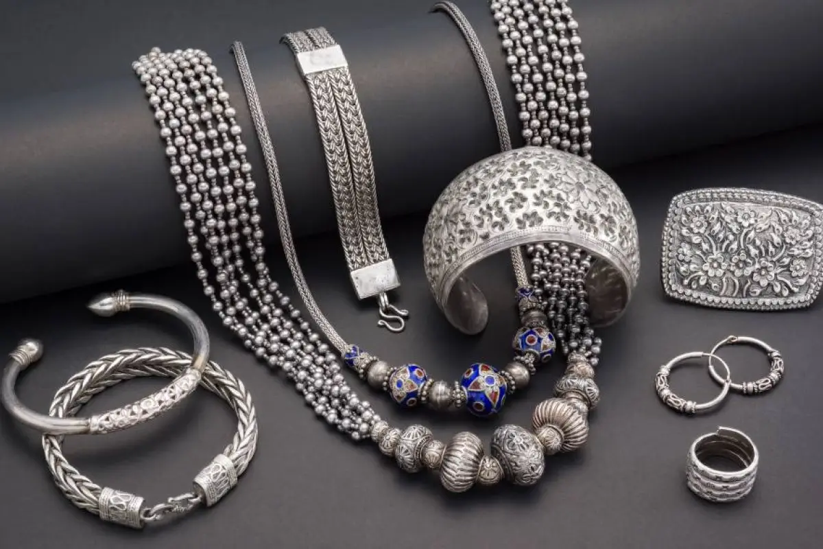 Los objetos de plata suelen perder brillo y tornarse oscuras. 
