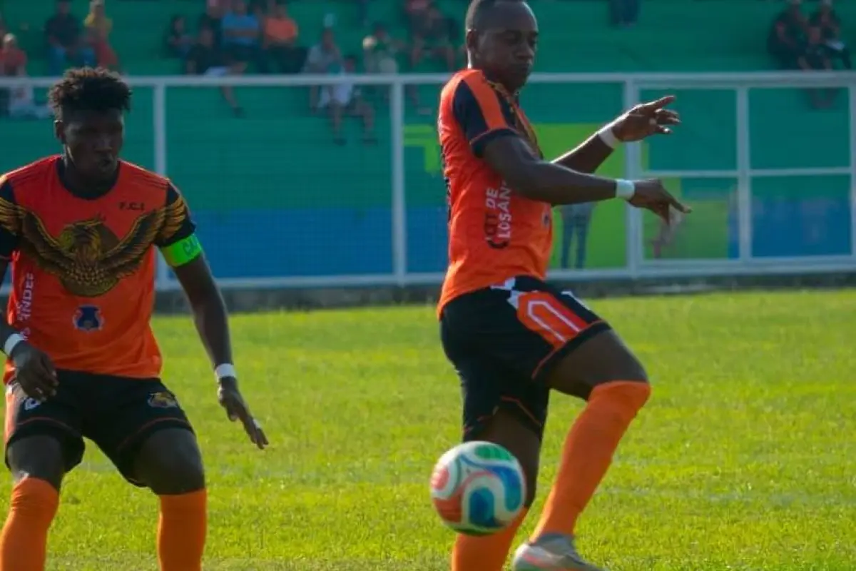 Insutec debutó en el torneo provincial de ascenso de Los Ríos, goleando 6-0 a Vendaval Fluminense., Foto: Facebook FC Insutec