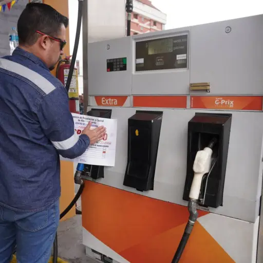Viceministro de Hidrocarburos asegura que no existe desabastecimiento de combustible en el país