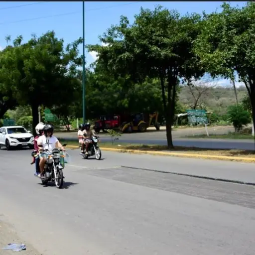 Piden señalización en los tramos intervenidos por bacheo en la vía Portoviejo-Montecristi