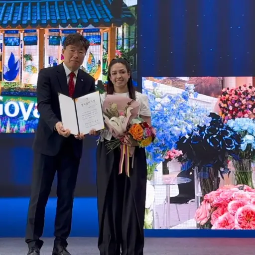 Ecuador obtiene reconocimiento en festival internacional de flores ecuatorianas en Goyang