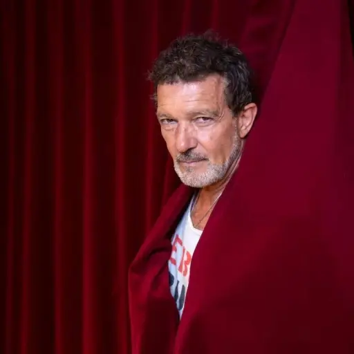 Antonio Banderas responde a rumores de quiebra: “No estoy arruinado, estoy a tope”