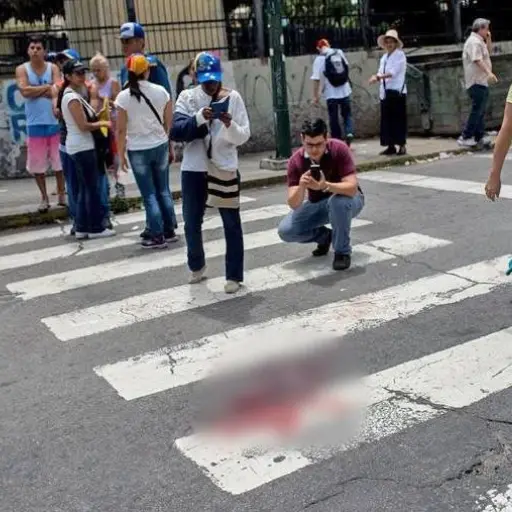 Universitarios protestaron en Caracas para exigir justicia por Carmen Teresa Navas y la liberación de presos políticos