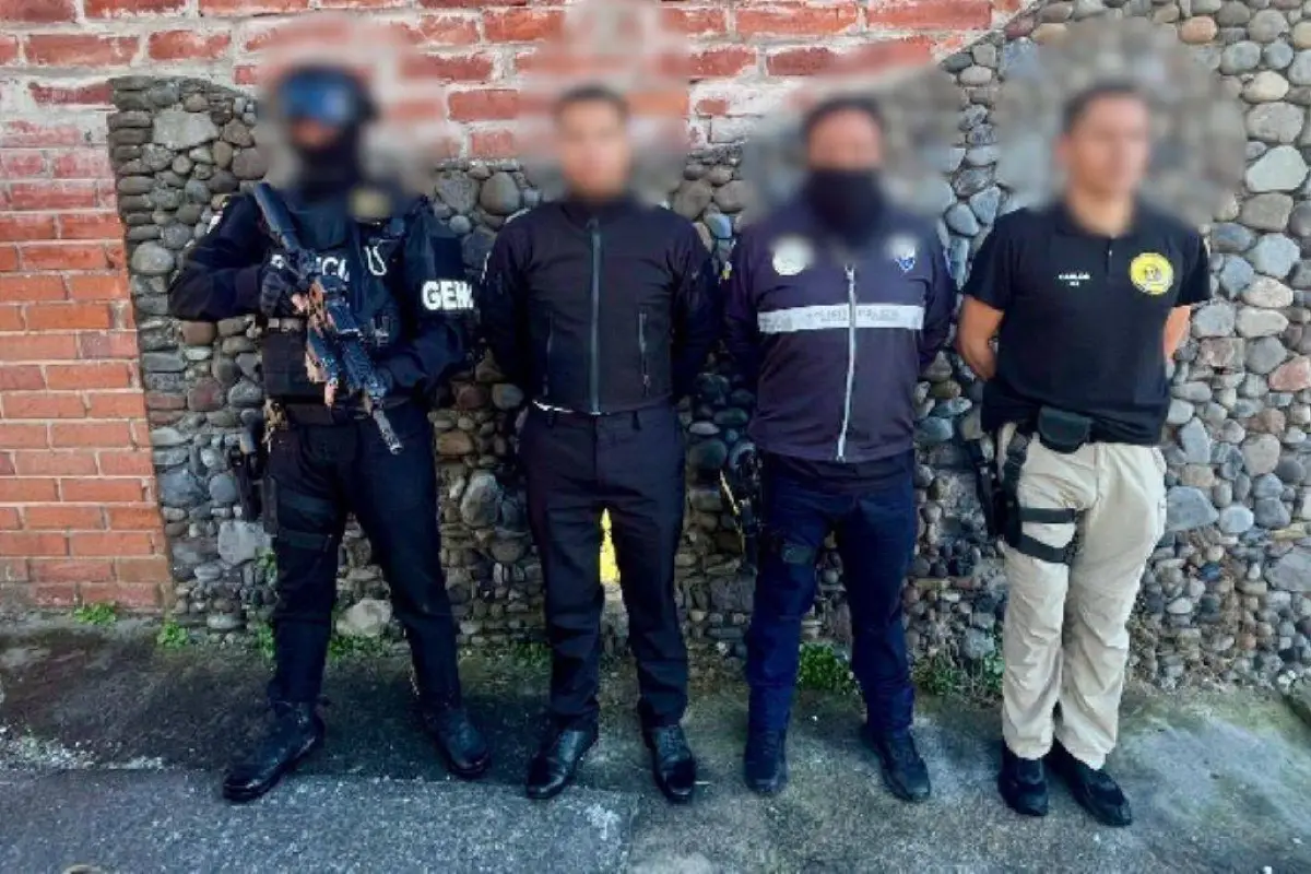 Policía