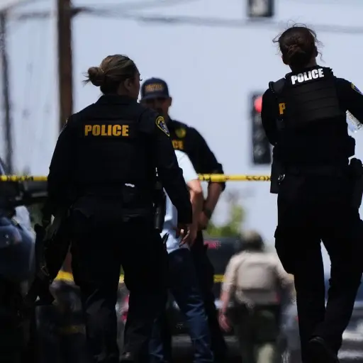 Al menos tres muertos en un tiroteo en una mezquita de San Diego (EEUU)