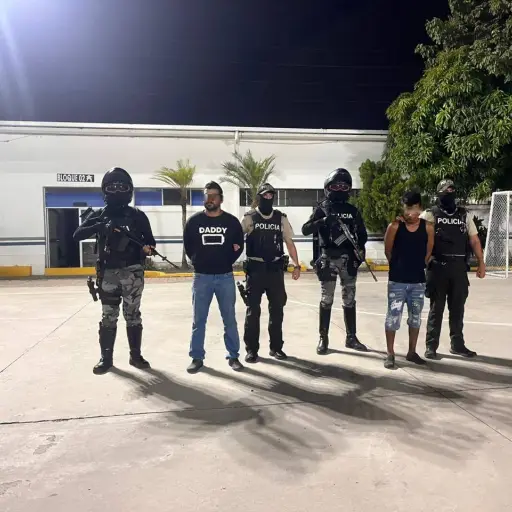 Operativo policial en el distrito Manta permite rescatar a víctimas y capturar a implicados en secuestro