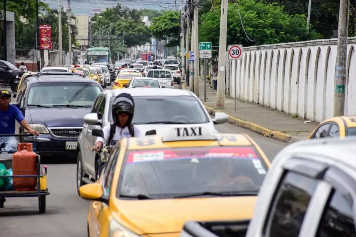 TRÁFICO VEHICULAR PORTOVIEJO VT0