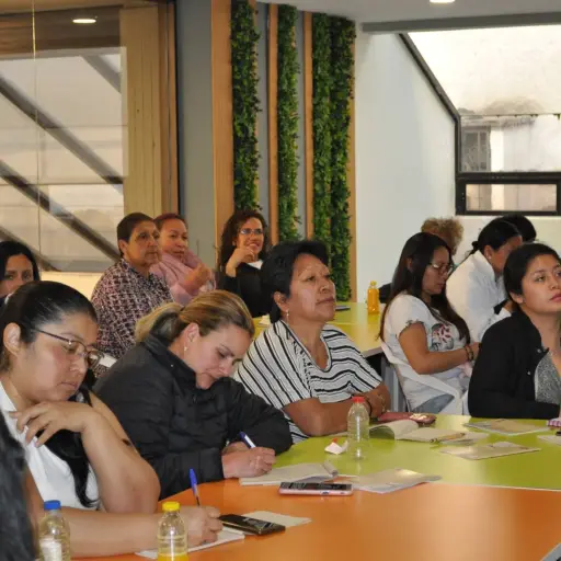 El ahorro y la planificación consolidan el rol financiero de las mujeres en Ecuador