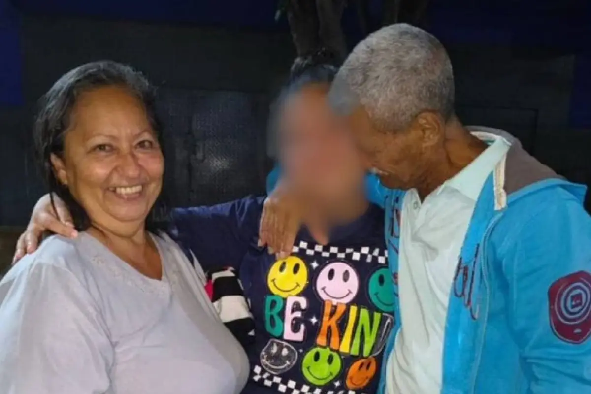 Samantha Hernández, adolescente de 16 años de edad, se reencontró con su familia tras quedar en libertad., Foto: Agencias