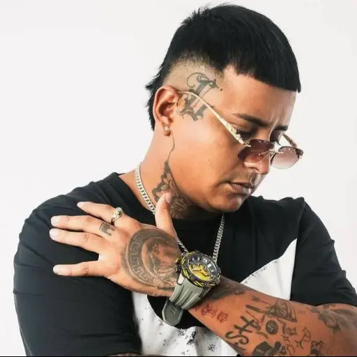 Dictan prisión preventiva para el cantante New Jerson y ocho implicados más por el robo de más de 100 televisores