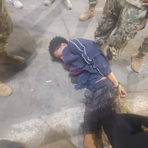 Detienen a presunto ladrón con 4 celulares y una moto en el centro de Guayaquil