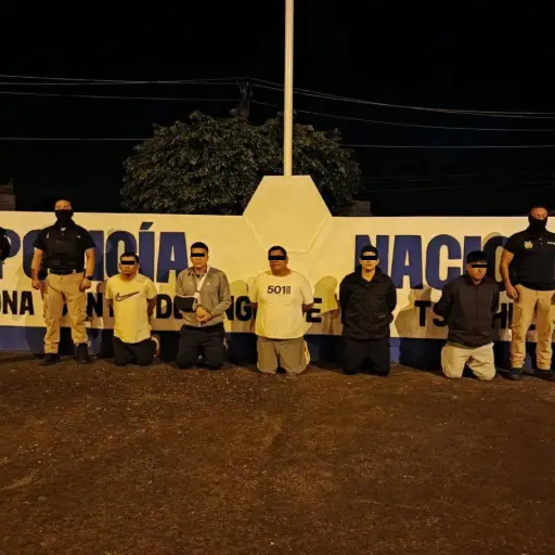 Cinco detenidos en Santo Domingo por robos a pasajeros de aeropuertos de Quito y Guayaquil