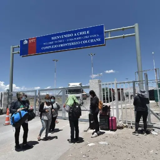Senado de Chile aprueba proyecto de ley que tipifica el ingreso irregular al país como delito