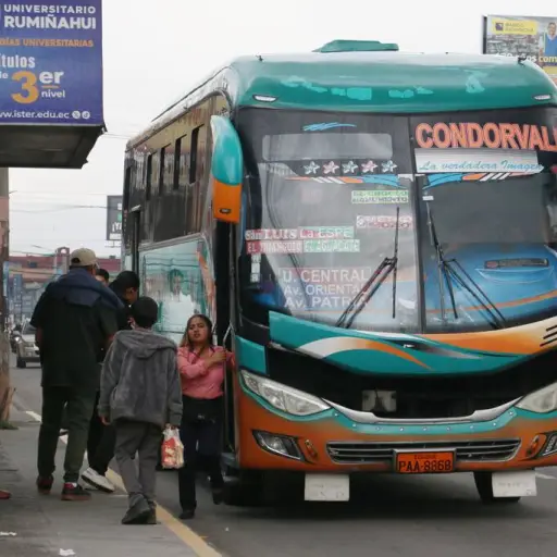 Transportistas de Ecuador piden extender compensaciones por subsidio al diésel al Gobierno de Noboa