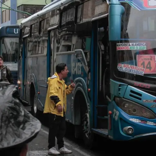 Incremento de pasajes en Ecuador: Transportistas de Machala proponen alza de tarifa urbana a 50 centavos