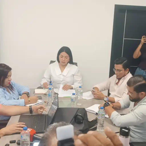 Ciudadanos de Manta rechazan propuesta de alza del pasaje urbano a 80 centavos de dólar