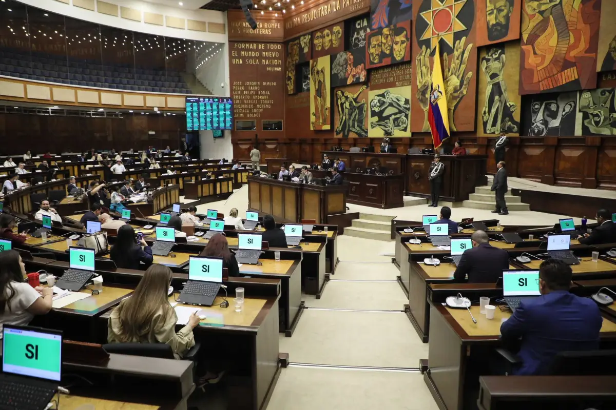 Dos proyectos en la Asamblea buscan declarar feriado nacional el 5 de agosto en Ecuador