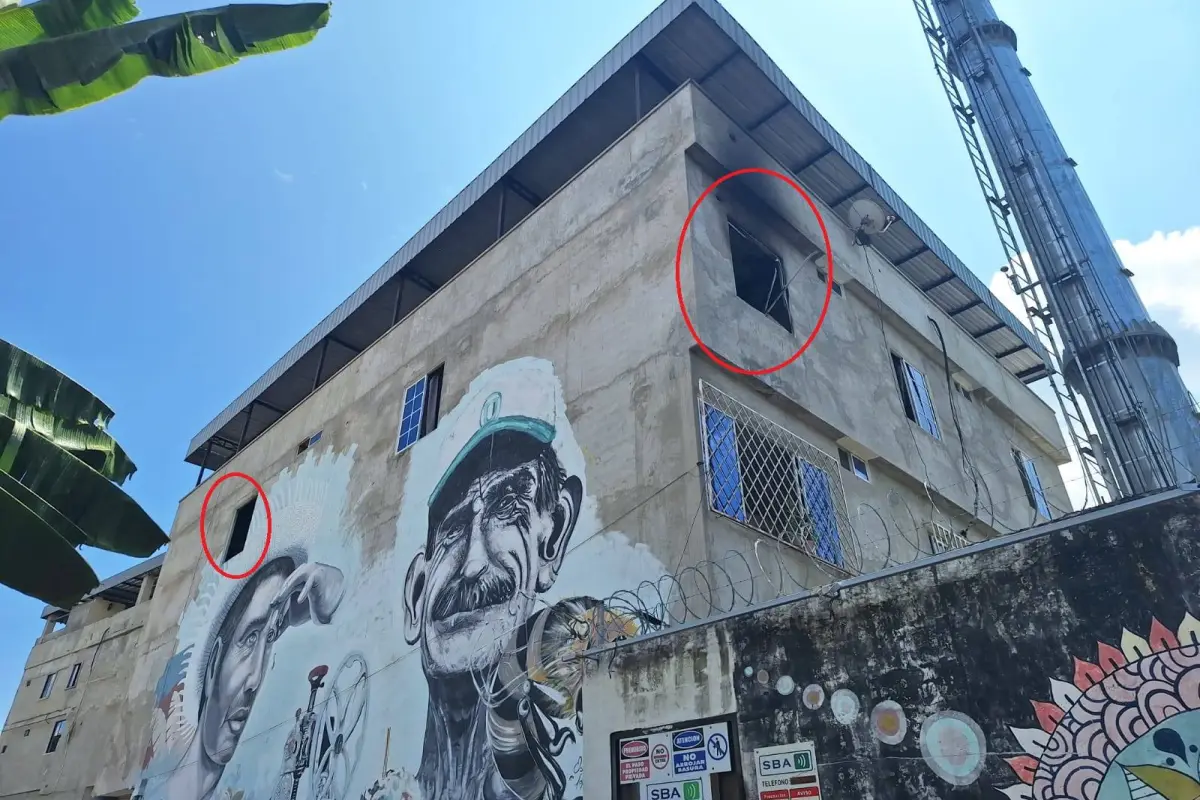 Las llamas se apoderaron de gran parte de los enseres del departamento en el tercer piso., El Diario
