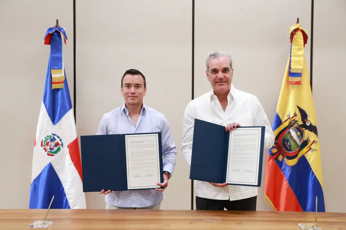 Daniel Noboa y Luis Abinader en reunión bilateral para iniciar acuerdo comercial entre Ecuador y República Dominicana en 2026