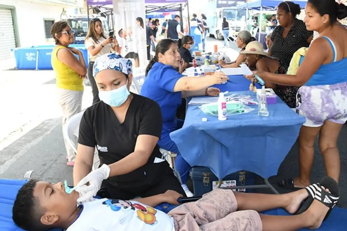 Alcaldía de Guayaquil despliega brigadas integrales en el Suburbio con atención directa a la ciudadanía