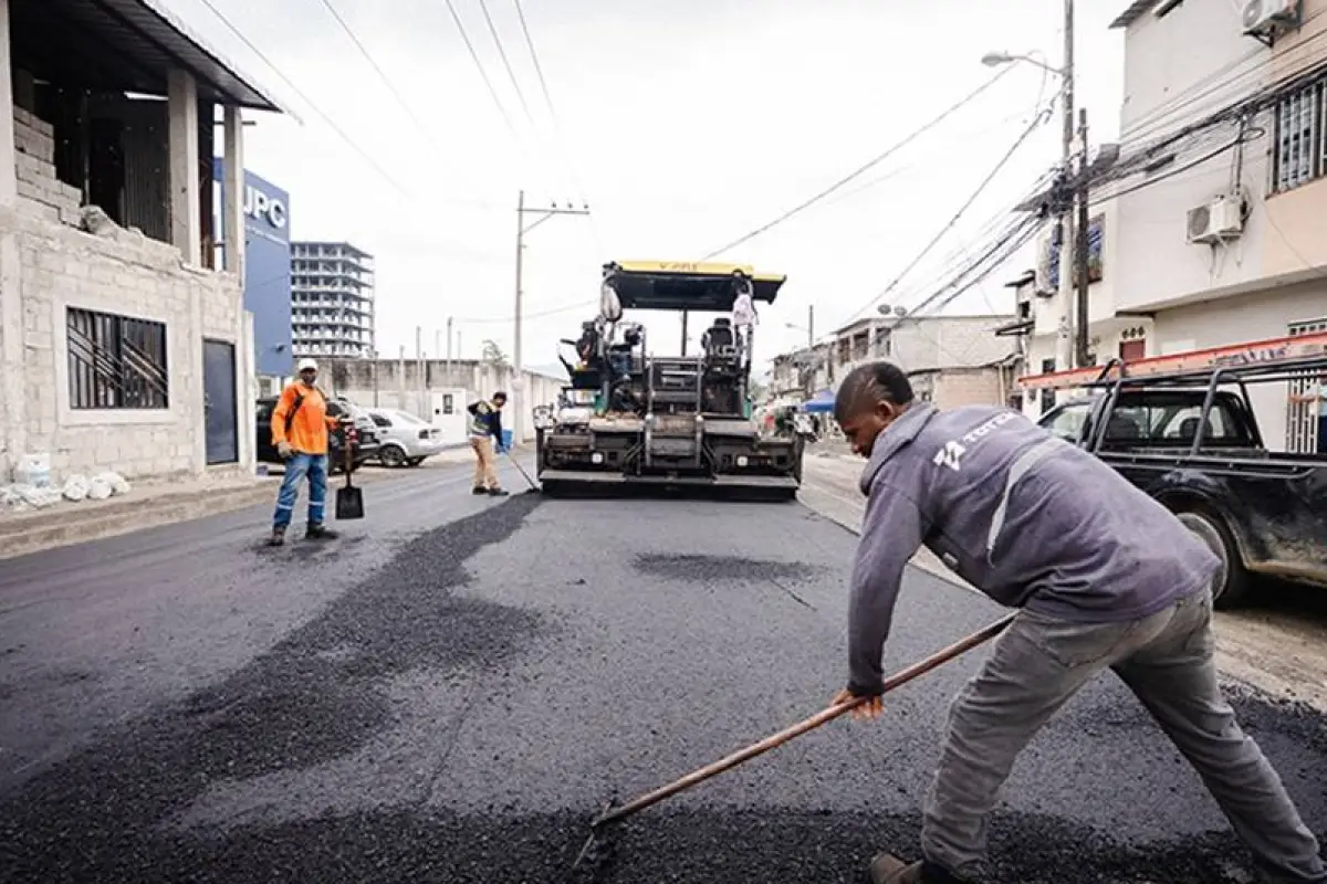 Intervenciones viales se desarrollan en norte y centro de Guayaquil por temporada invernal