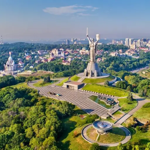 Rusia insta a países extranjeros a evacuar a sus diplomáticos de la capital ucraniana ante posible escalada
