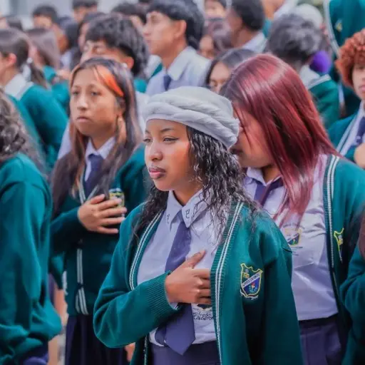 Instituciones educativas de Ecuador: Esto pasa con la toma de fotos y grabación de videos de estudiantes