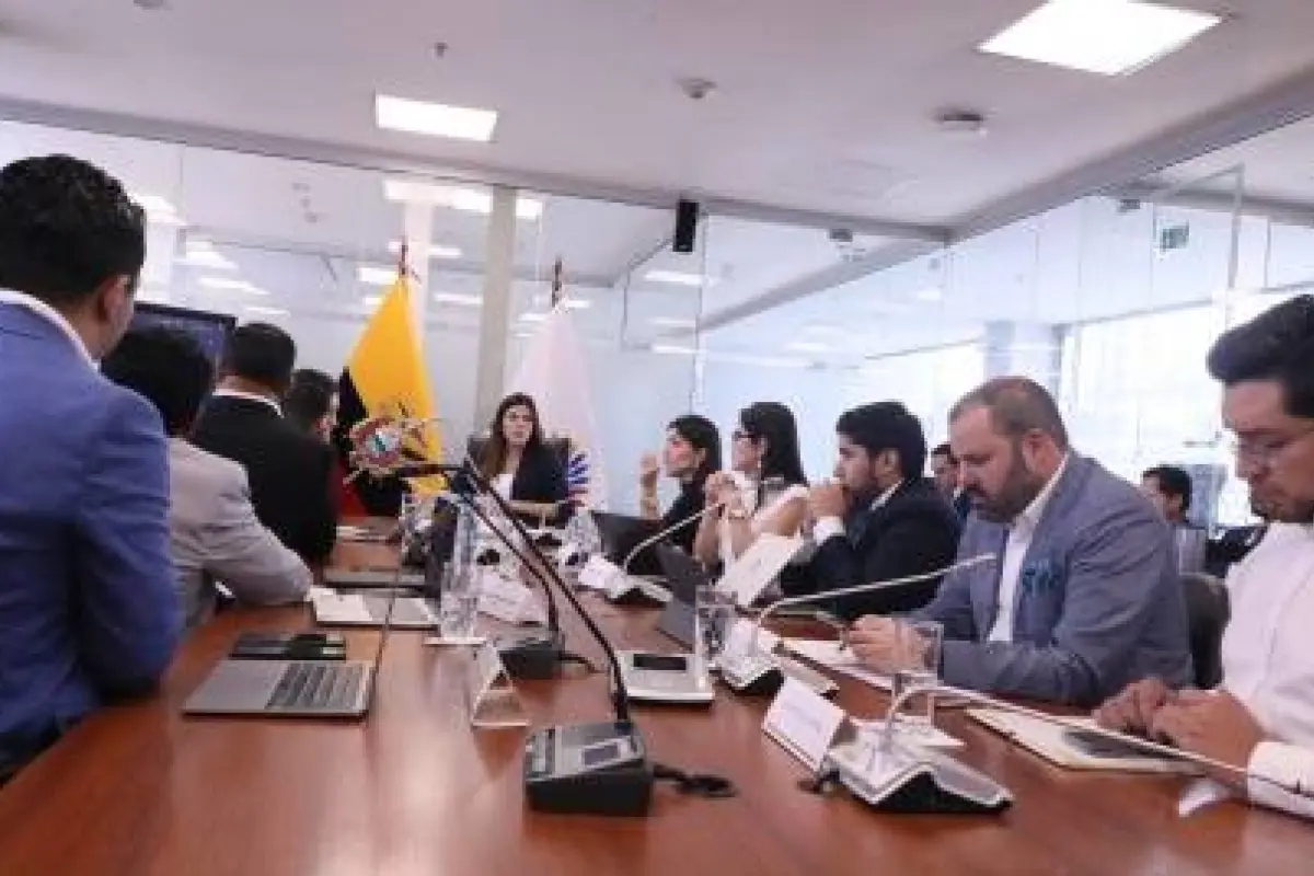 CNEL revela hallazgos sobre presunta red de corrupción en procesos de facturación eléctrica