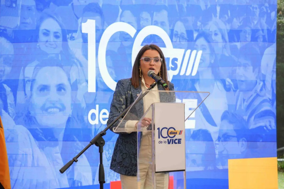 Vicepresidenta María José Pinto viaja a Costa Rica para investidura presidencial