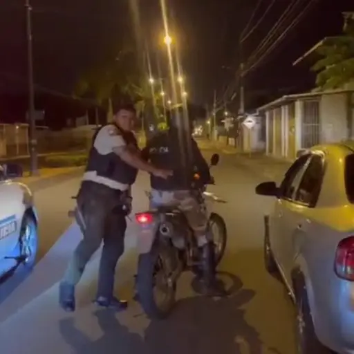 Primer día de toque de queda en Manabí deja 17 detenidos y un capturado por el delito de asesinato