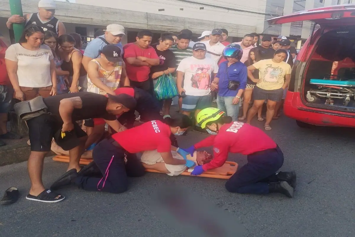 El herido fue inmovilizado y trasladado a una casa de salud., Cortesía