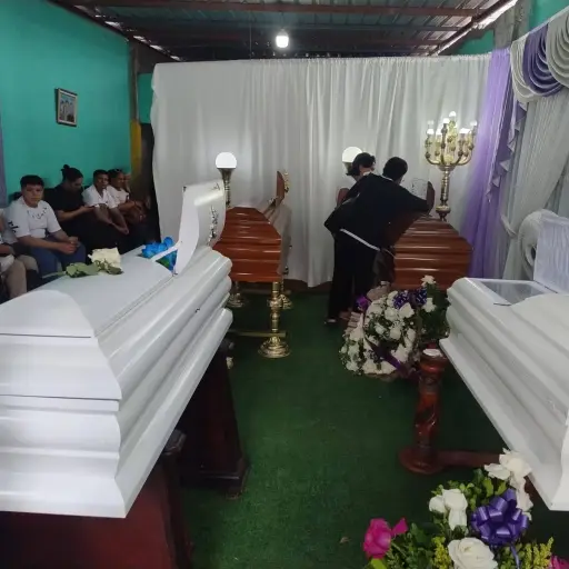 El viaje al mar terminó en dolor: cuatro miembros de una familia murieron en la carretera