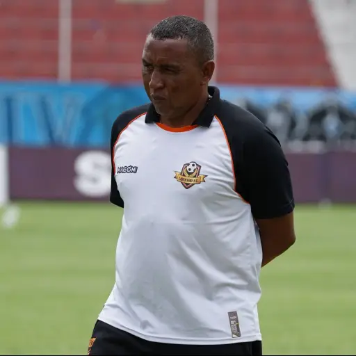 Sorpresa en Loja: echan a “Pechón” León y ya hay reemplazo